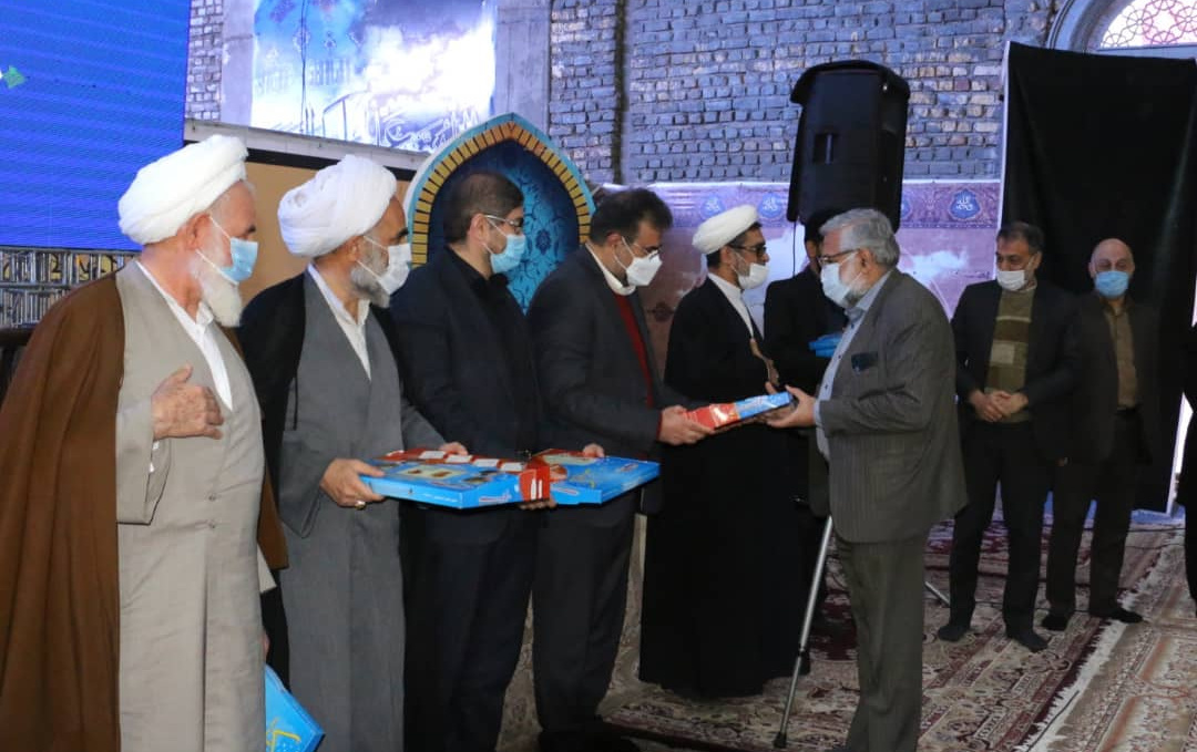 تجلیل پژوهشگران نمونه دانشگاه کاشان نمازجمعه کاشان