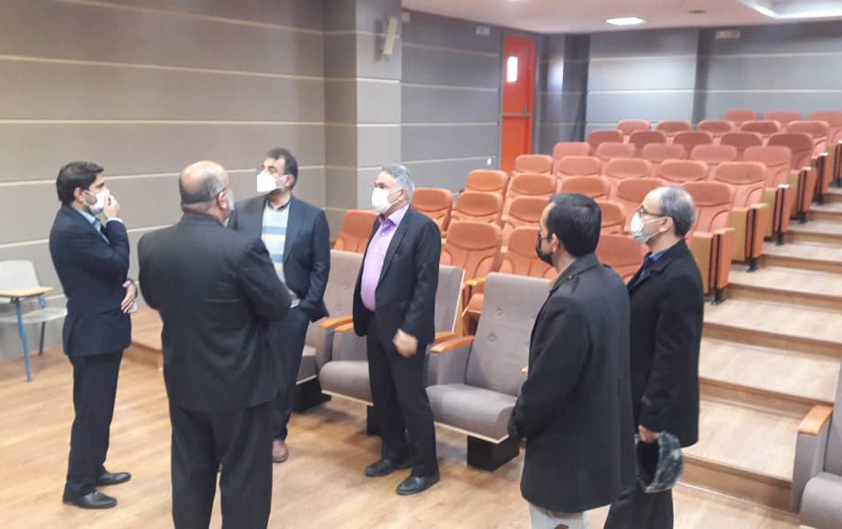 بازدید ریاست محترم دانشگاه کاشان واحدهای مستقر مرکز نوآوری تجاری سازی