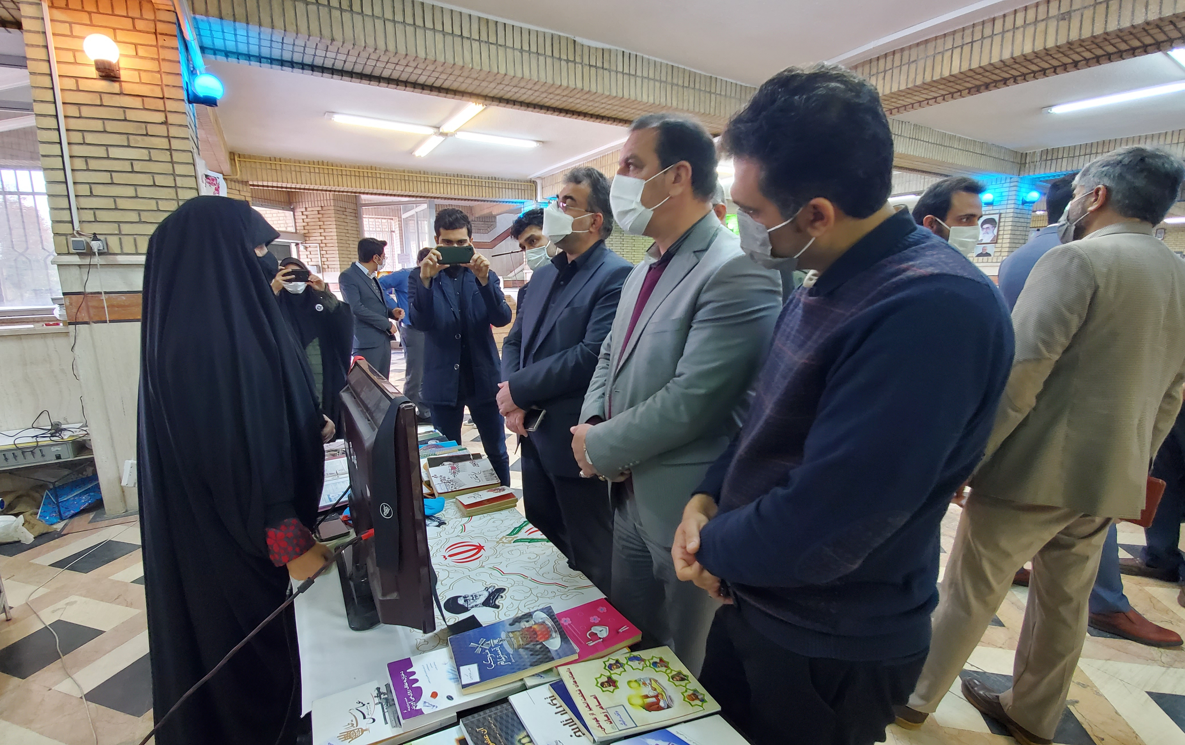 گزارش تصویری افتتاح نمایشگاه فصل جهش پارک علم فناوری غیاث الدین جمشید کاشانی