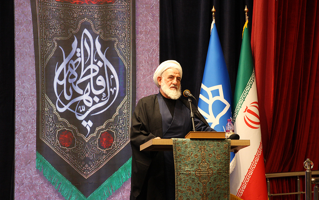 امام جمعه کاشان: حاج قاسم سلیمانی سیدالشهدا مقاومت بود