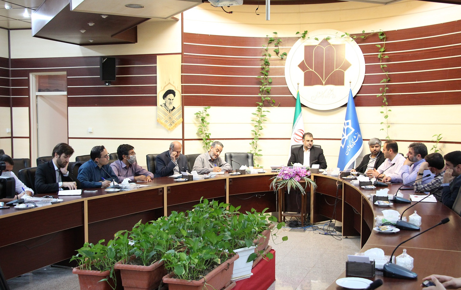 برگزاری کرسی علمی ترویجی نقش‌آفرینی شرکت‌های دانش‌بنیان جنگ اقتصادی دانشگاه کاشان
