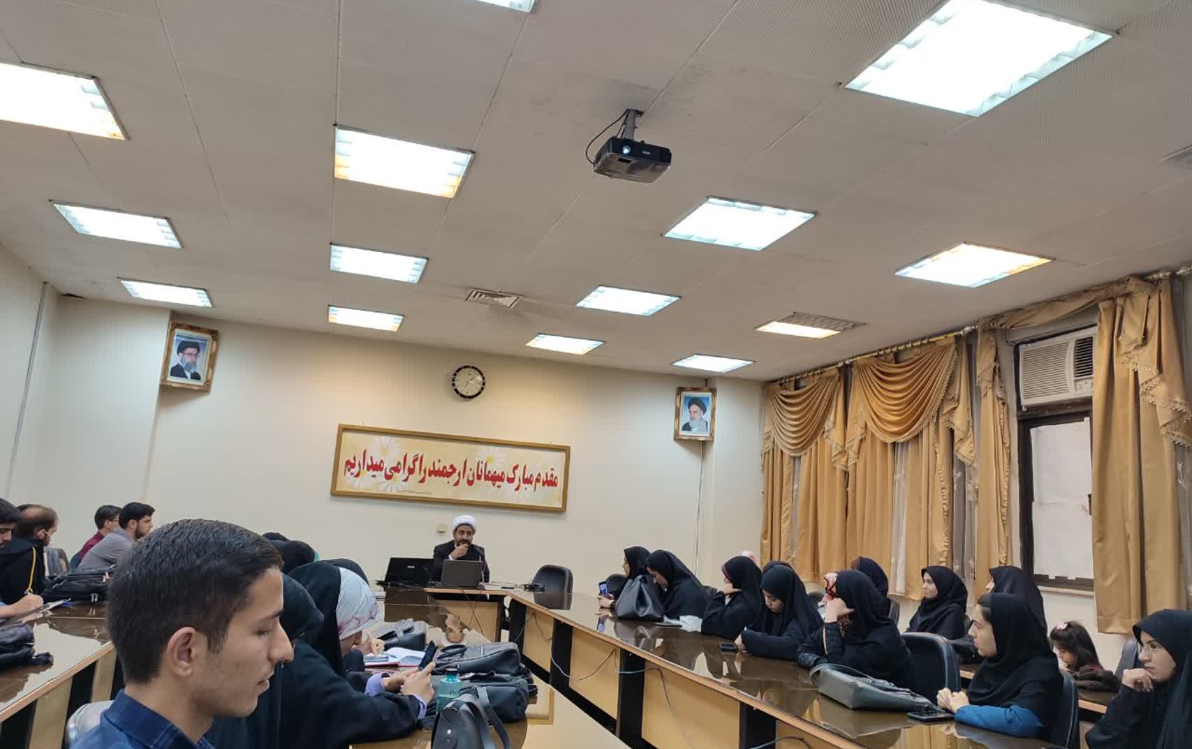 سلسله نشست های نهج البلاغه حضور مسئول نهاد رهبری برگزار می شود.