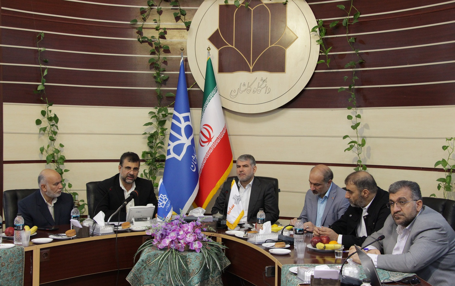 حضور مدیرعامل گروه خودروسازی سایپا دانشگاه کاشان برگزاری نشست مشترک کاری