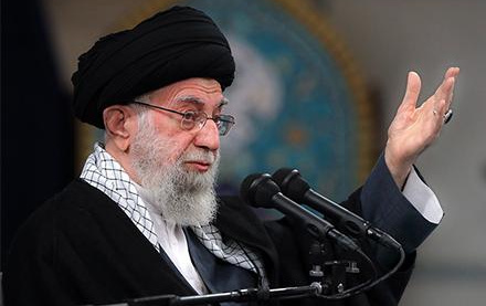 رهبر معظم انقلاب اسلامی دیدار جمعی مردم قم مناسبت سالروز قیام ۱۹ دی ۱۳۵۶: