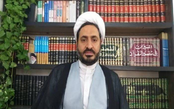 هدف بعثت پیامبر اسلام(ص) تربیت عقلانی اخلاقی مردم است.