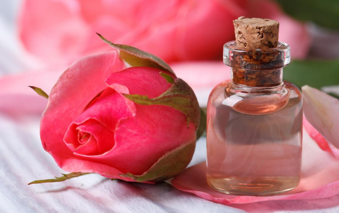 آزمون عدد اسیدی گلابآزمایشگاه آنالیز صنعتی