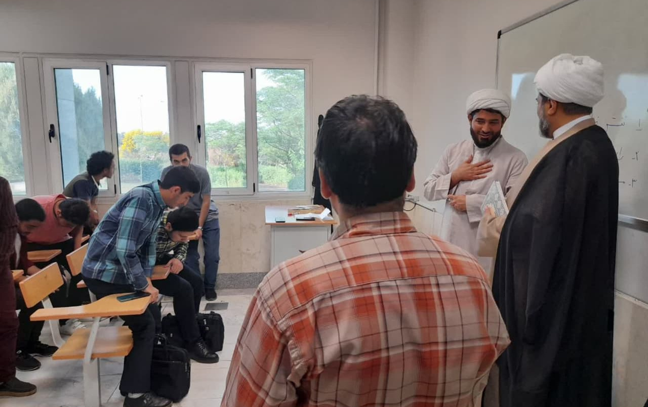 بازدیدمسئول نهاد رهبری کلاس های حوزه علوم اسلامی دانشگاهیان.