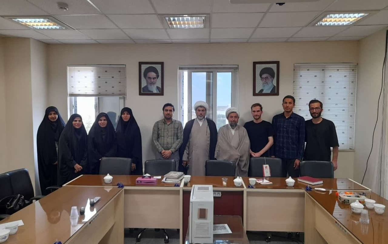 نشست صمیمانه مسئول نهاد رهبری اعضا تشکل عدالت خواه دانشگاه کاشان