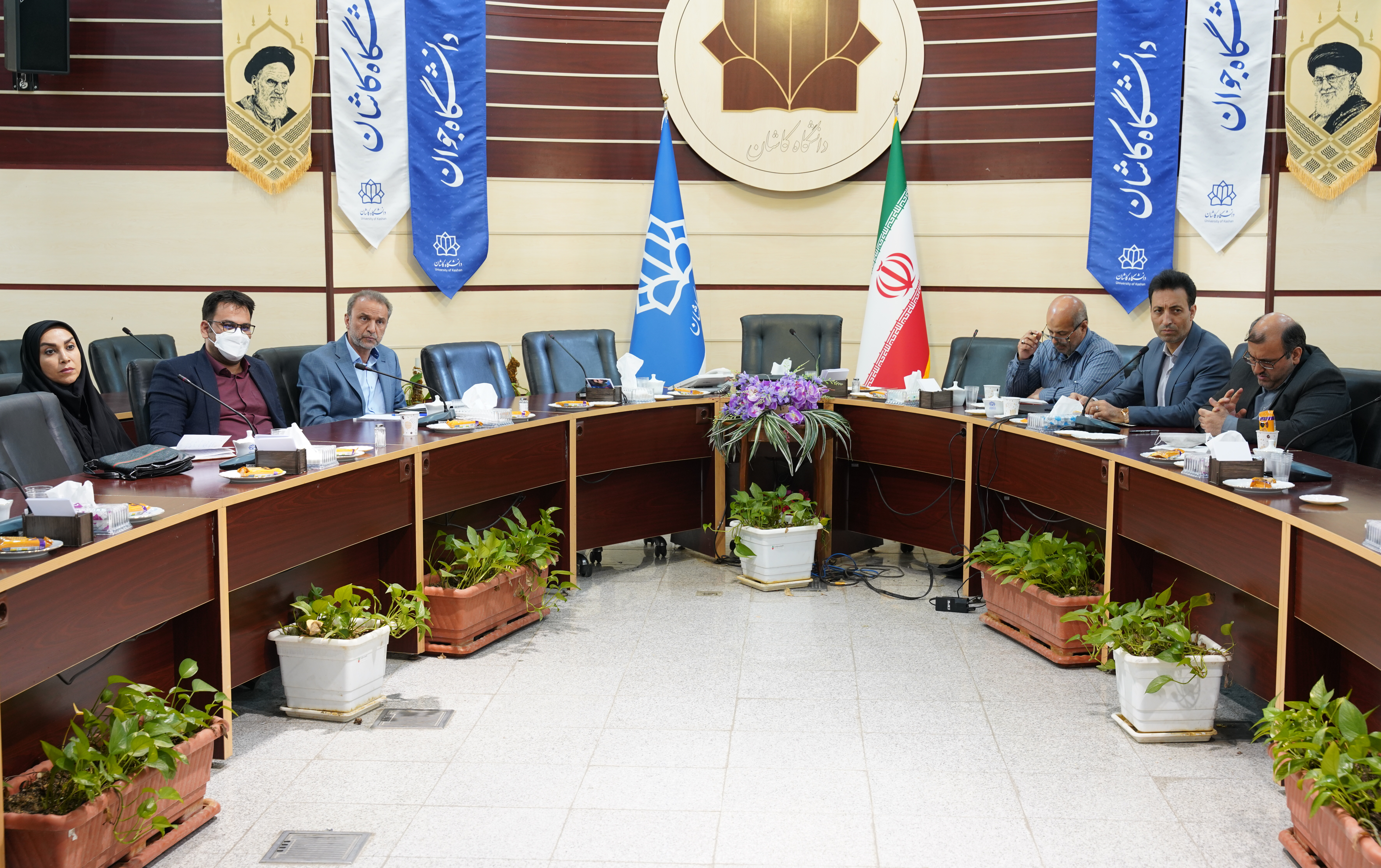 نشست مشترک بین مدیر ارتباط صنعت دانشگاه کاشان نمایندگان شرکت پالایش پخش فراوردههای نفتی استان اصفهان