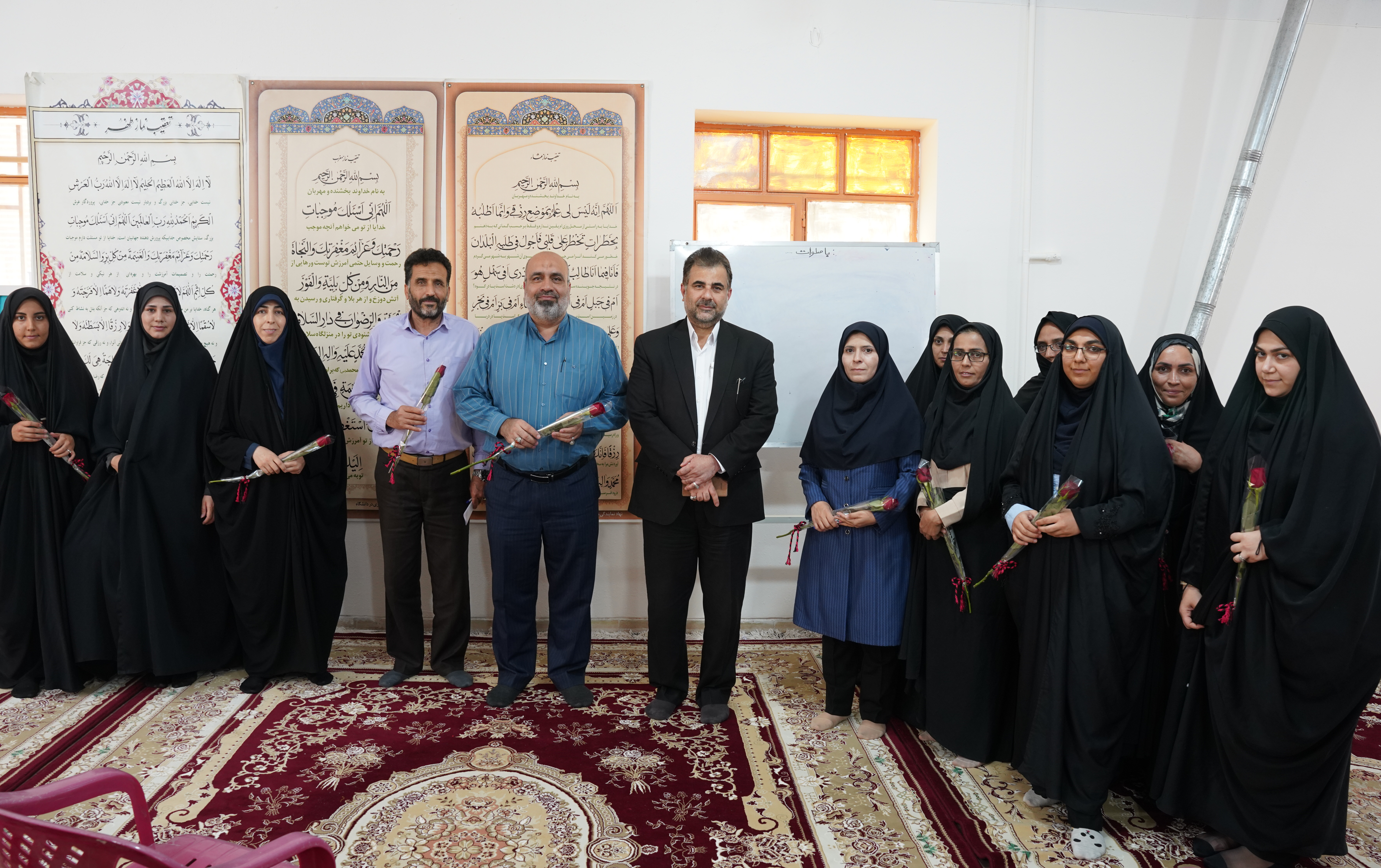 عرض خداقوت تجلیل رئیس دانشگاه کاشان نیروهای مدیریت دانشجویی دانشگاه