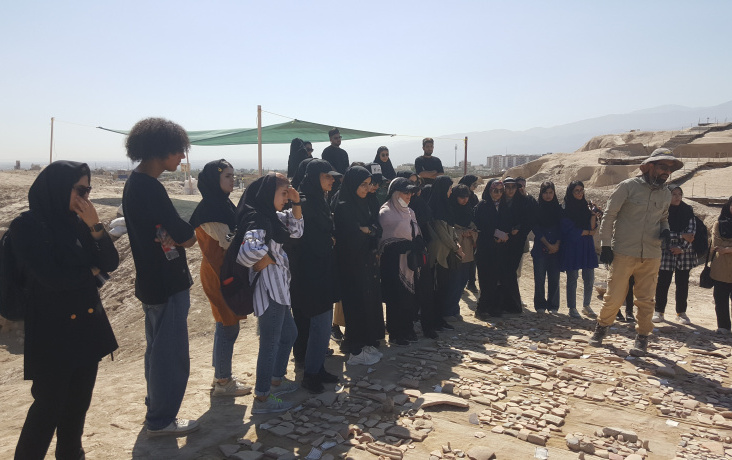 بازدید دانشجویان دانشکده های منابع طبیعی، علوم انسانی معماری هنر دانشگاه کاشان کاوش باستانی تپه سیلک