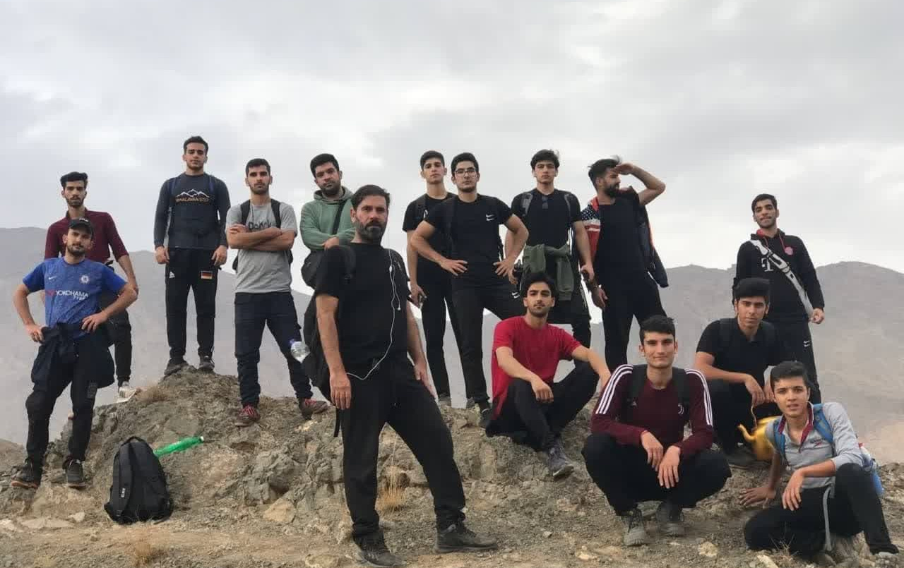 آب گریوه انبونه مقصد یازدهمین صعود دانشجویی دانشجویان دانشگاه کاشان(گرامیداشت شهدای دانشجو)