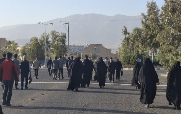 پیاده روی صبحگاهی کارکنان دانشگاه برگزار شد(ابان۱۴۰۳)