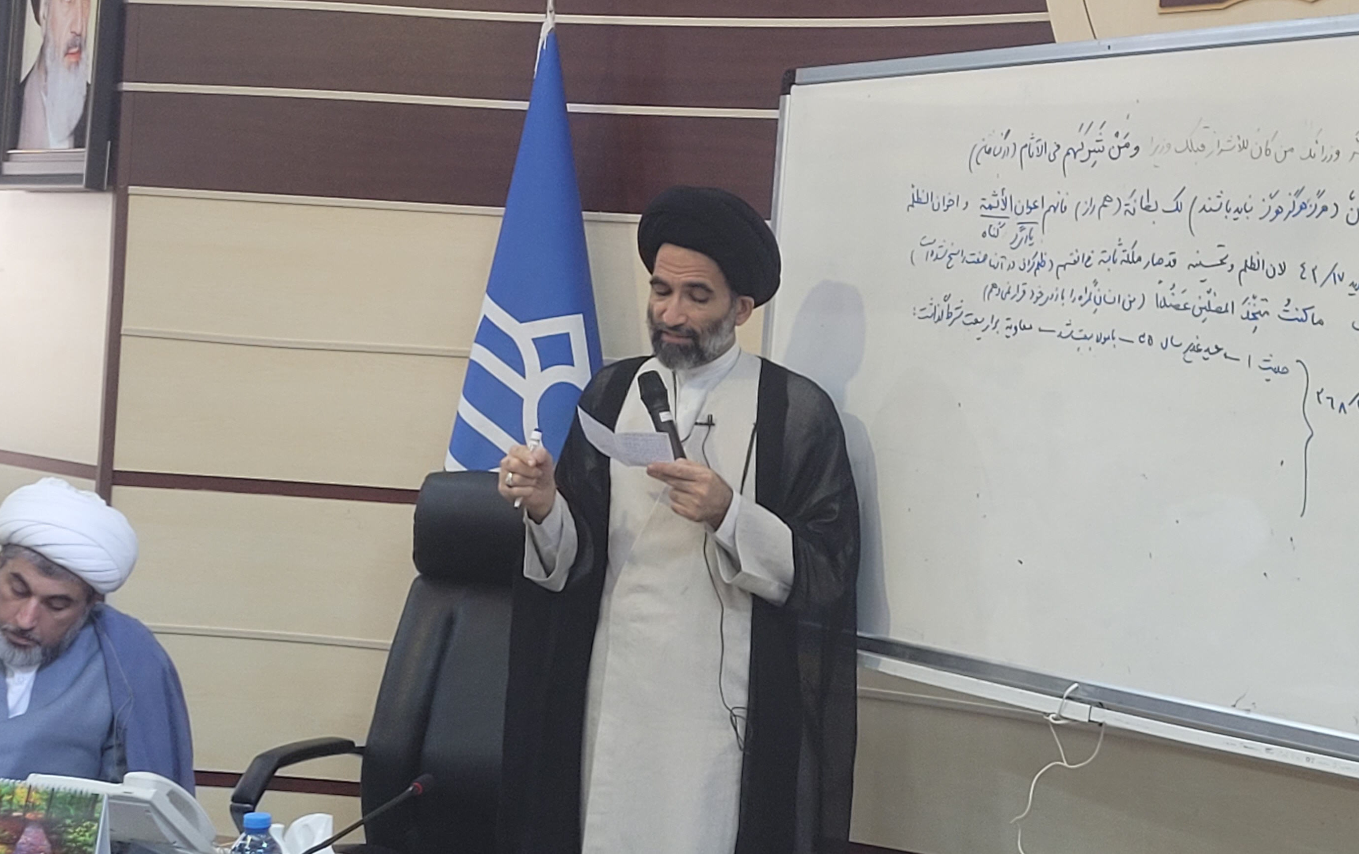 برگزاری بیست چهارمین جلسه مباحثه نامه ۵۳ نهج البلاغه توسط امام جمعه کاشان دانشگاه کاشان