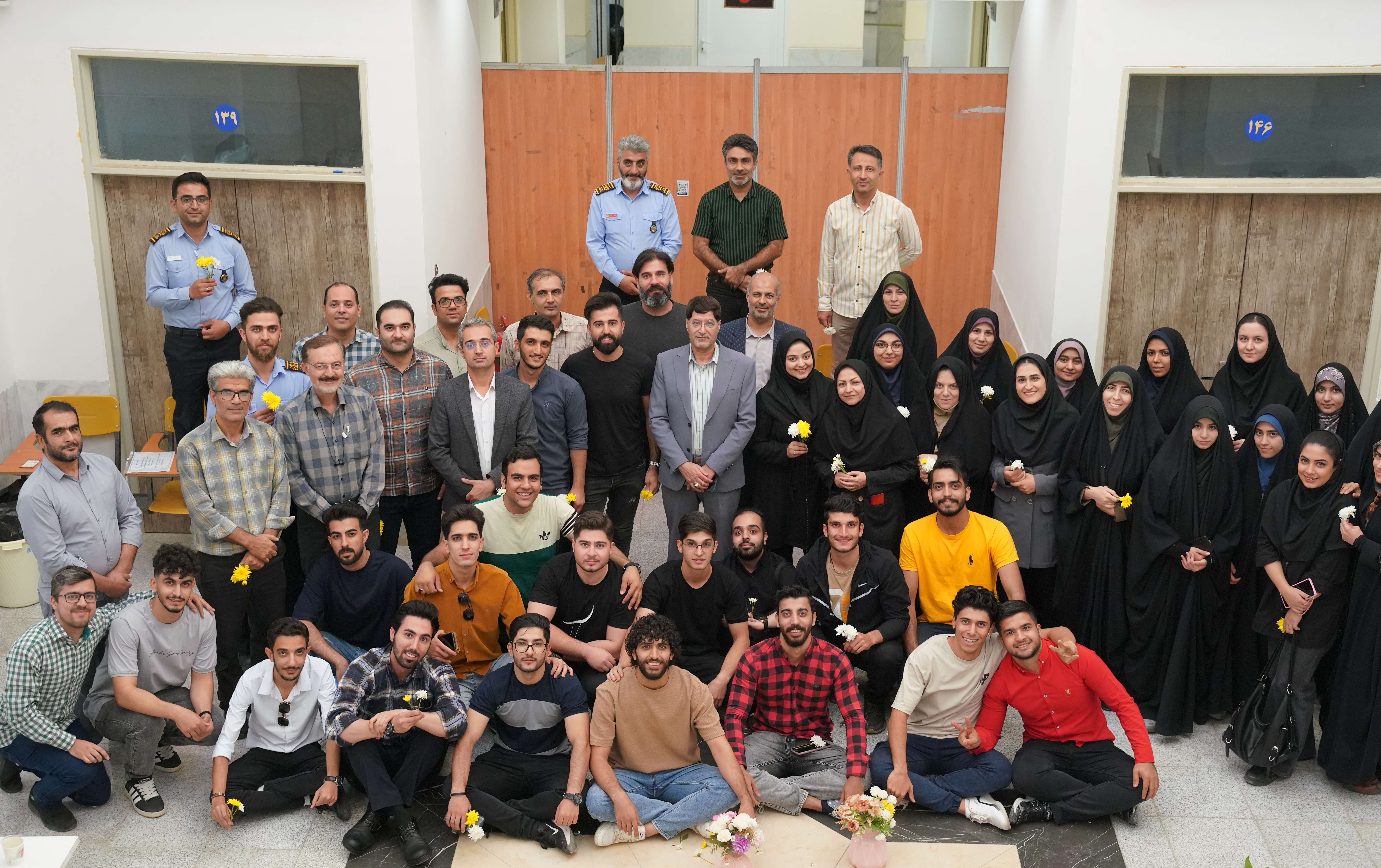 گزارش تصویری ثبت نام حضوری ۱۴۰۳