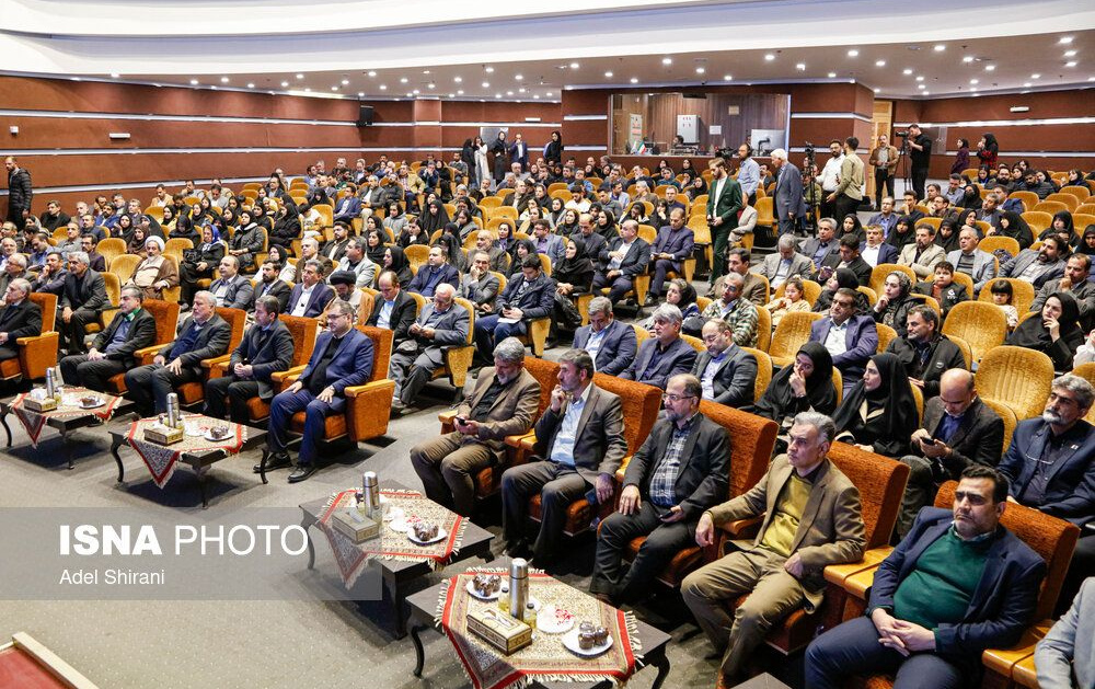 سه پژوهشگر دانشگاه کاشان عنوان پژوهشگران برتر یک نفر عنوان هنرمند برتر استان اصفهان معرفی شدند