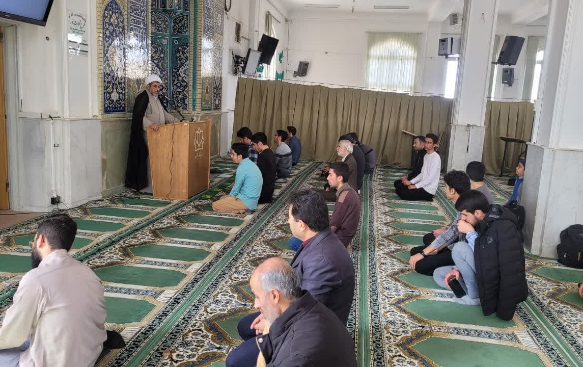 بیان فوائد روزه روزه داری توسط مسئول نهاد رهبری مسجد دانشگاه
