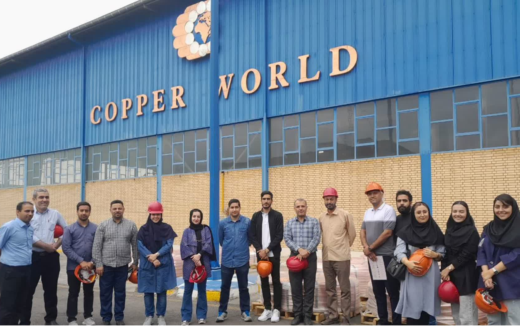 بازدید دانشجویان سیستم های انرژی شرکت دنیای مس کاشان