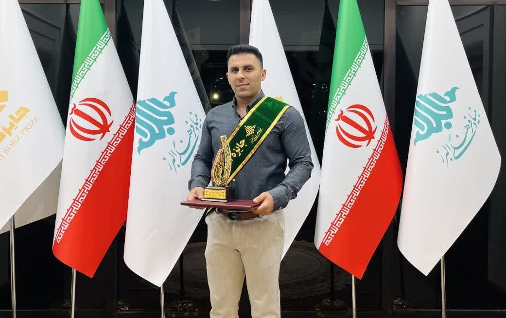 دانشجوی دکترای رشته علوم فناوری نانو دانشگاه کاشان جایزه البرز ۱۴۰۳ دریافت کرد