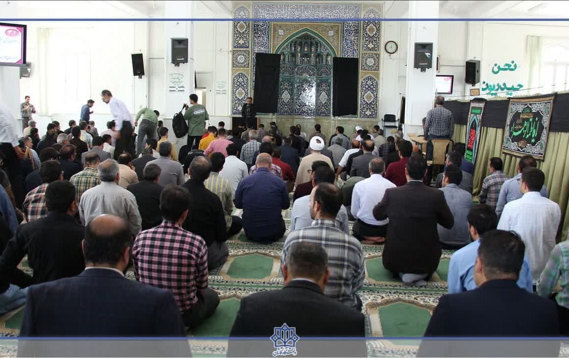 مراسم یادبود شهید آیت‌الله رئیسی هیأت همراه مسجد دانشگاه کاشان برگزار شد