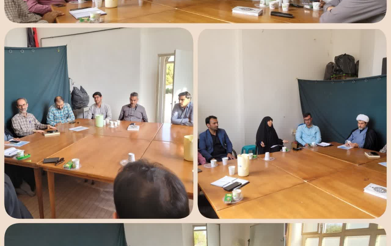 نشست هم اندیشی اعضای کانون خدمت رضوی مسئول نهاد رهبری دانشگاه کاشان