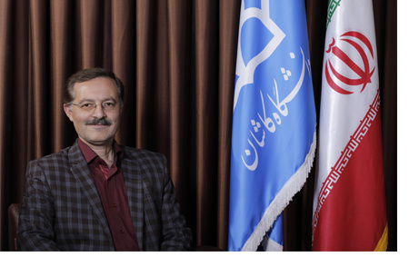 تقدیر سازمان امور دانشجویان رئیس اداره فارغ التحصیلان دانشگاه کاشان بابت تعهد کاری خدمت خالصانه