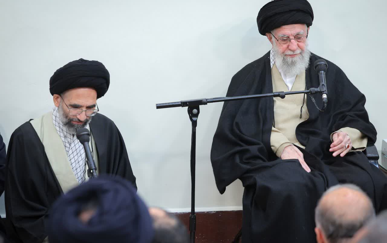 پیام مقام معظم رهبری کنگره شهدای شهرستان کاشان(۴ بهمن ۱۴۰۳) :