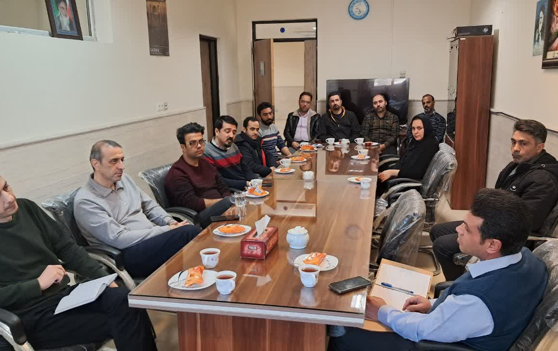 اولین نشست معاون برنامه ریزی تحول دیجیتال نظارت راهبردی مدیریت کارشناسان مرکز