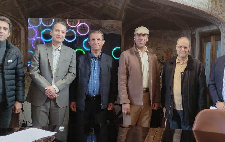 جلسه دفاع پایاننامه آقای یاغش کاظمی دانشجوی دکتری مرمت معماری راهنمایی دکتر غلامرضا کیانی دهکیانی مشاوره ایرج صفایی دانشگاه هنر اصفهان برگزار شد