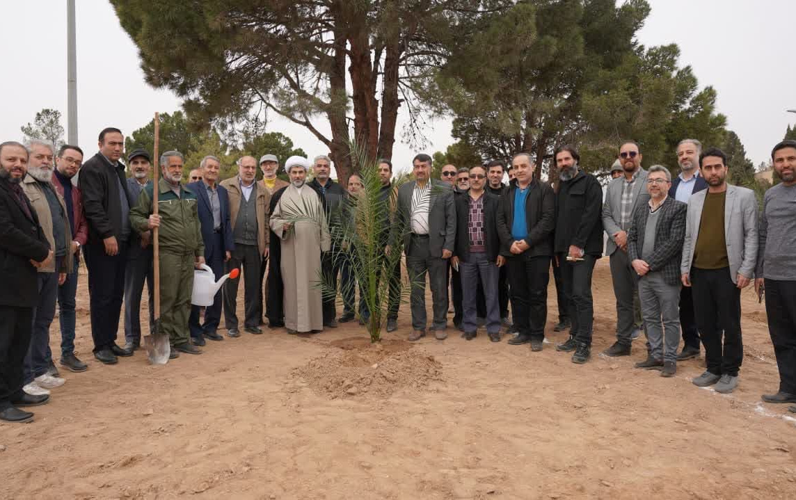 مراسم روز درختکاری کاشت ۲۰ اصله نهال میدان کریمان