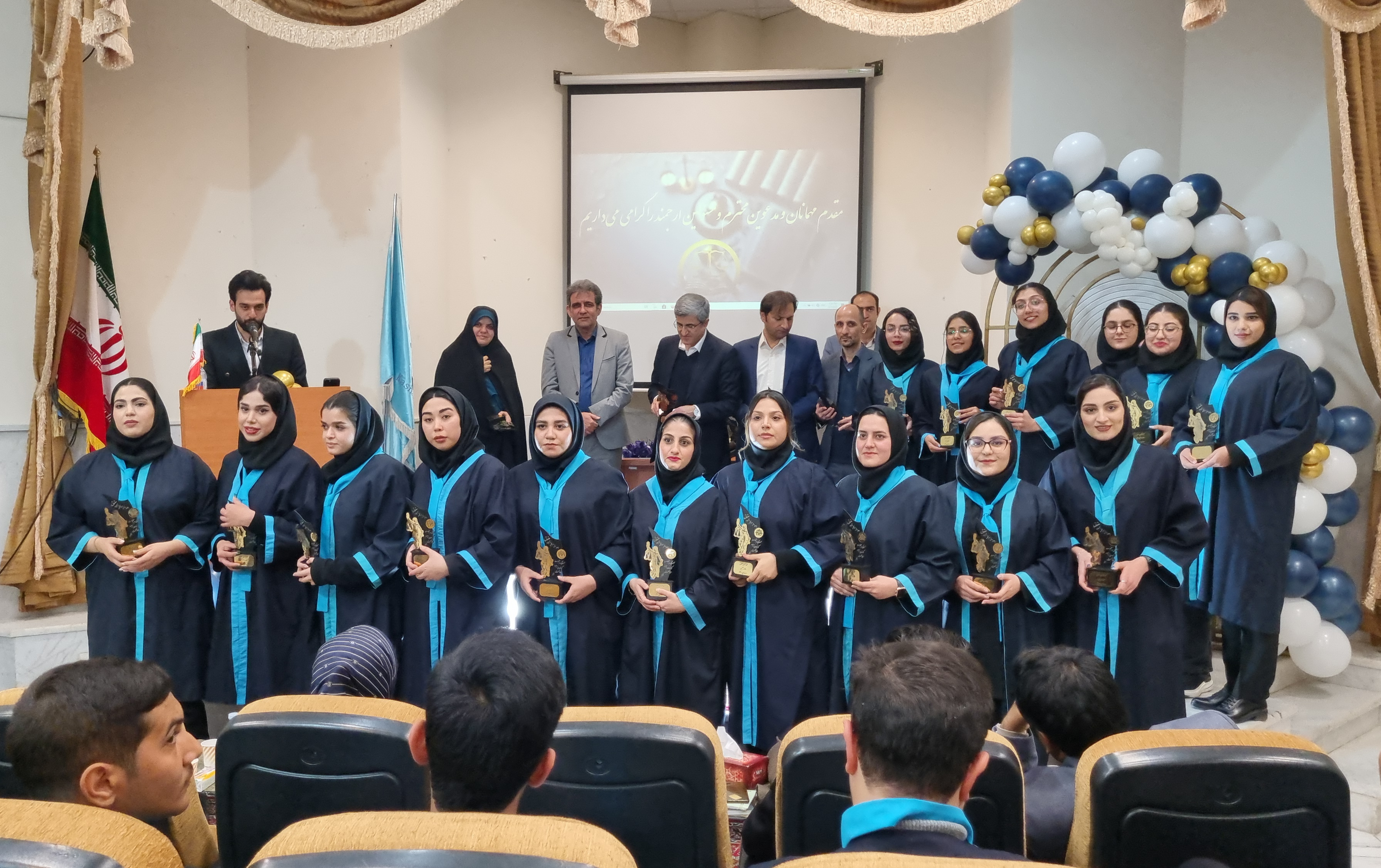 آیین گرامیداشت سالروز استقلال کانون وکلا تقدیر برگزیدگان مسابقه اساس