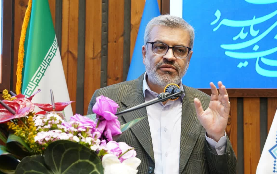 تنها راه حفظ ایران معنوی فرهنگی، ترویج زبان ادبیات فارسی