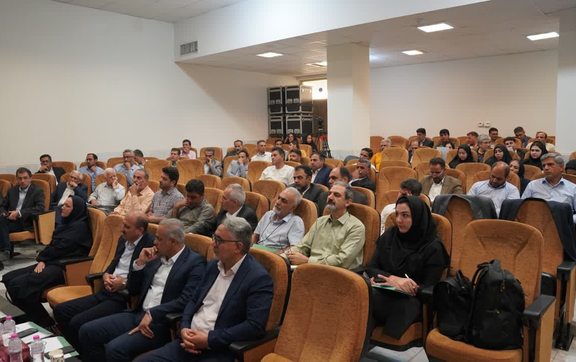 نشست تخصصی توسعه پایدار فضای سبز چالش های مدیریت شهری مناطق خشک دانشگاه کاشان