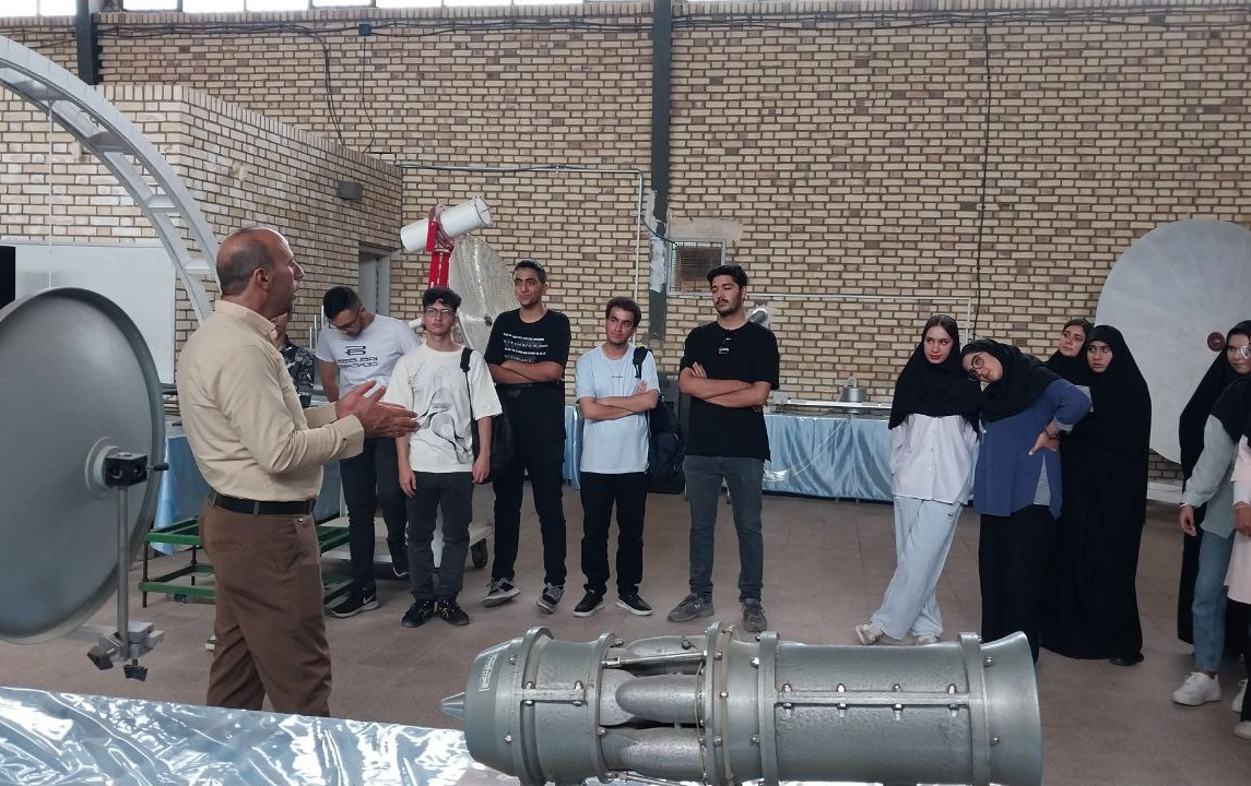 گزارش تصویری بازدید گروه‌هایی دانشجویان دانشکده فیزیک دانشگاه کاشان فیزیک‌سرای این دانشگاه، پنجم خرداد ۱۴۰۴