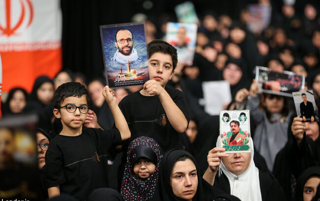 رهبر معظم انقلاب مراسم بزرگداشت شهدای جنگ تحمیلی اخیر: