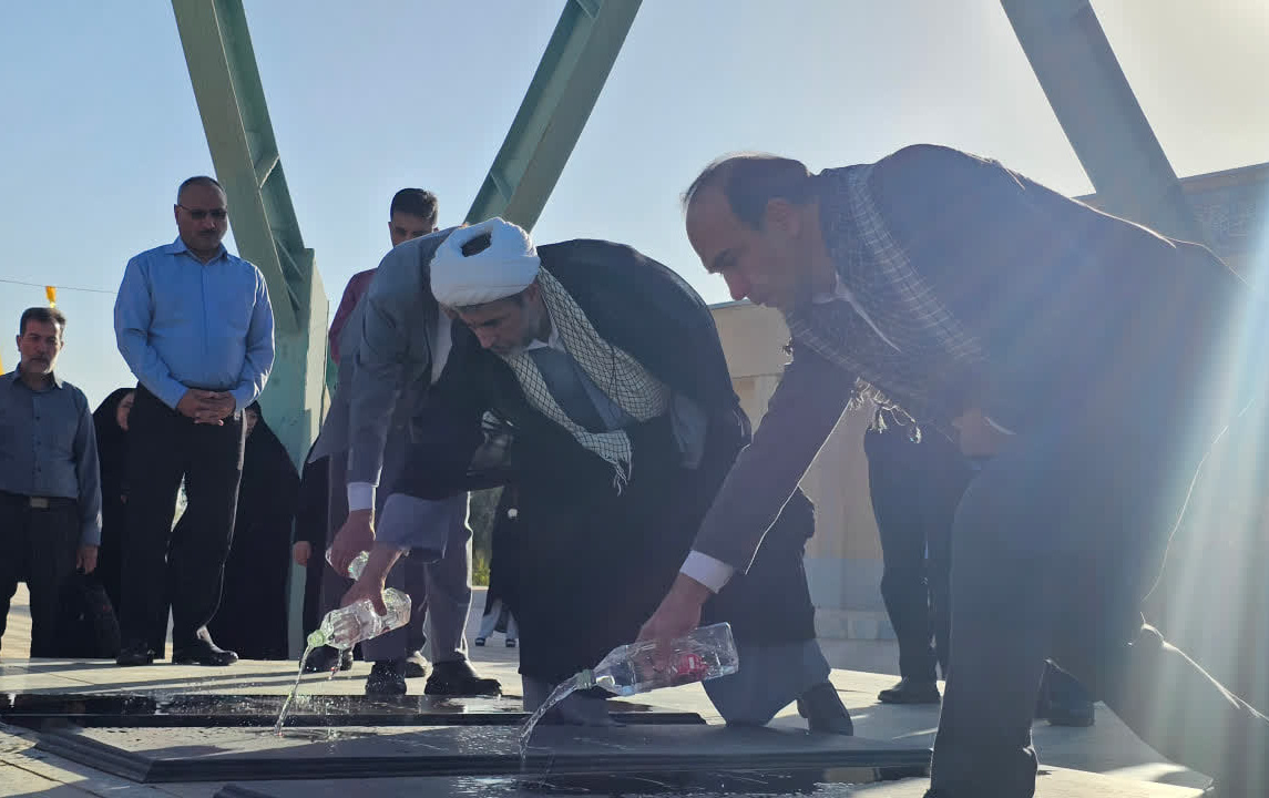 مراسم غبارروبی گلزار شهدای گمنام دانشگاه گرامیداشت هفته دفاع مقدس