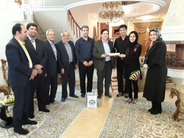 تبریک اعضای هیات رئیسه و ستاد توسعه دانشگاه کاشان به فرنوش فخار رتبه ۴ کنکور علوم انسانی