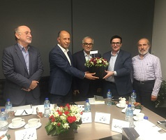 تقدیر مدیریت گروه صنعتی آرین سعید از رییس دانشگاه کاشان