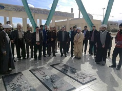 تجدید میثاق دانشگاهیان دانشگاه کاشان با شهدا در نخستین روز دهه مبارک فجر