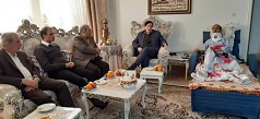 عیادت از آزاده دوران دفاع مقدس حسین حسنی در دهه مبارک فجر