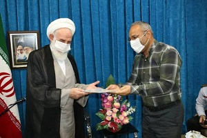 تقدیر آیت‌الله سلیمانی از روابط عمومی دانشگاه کاشان