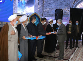 تجلیل از پژوهشگران نمونه دانشگاه کاشان در نمازجمعه کاشان