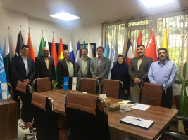 نشست رئیس و معاون آموزشی دانشکده منابع طبیی و علوم زمین با مدیر کل آبخیزداری و حفاظت خاک سازمان منابع طبیعی و آبخیزداری کشور و مدیر مرکز بین‌المللی مدیریت جامع حوزه‌های آبخیز تحت نظارت یونسکو