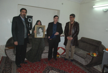 دیدار دانشگاهیان دانشگاه کاشان با خانواده شهیدان وزیری نژاد و  مسجدی
